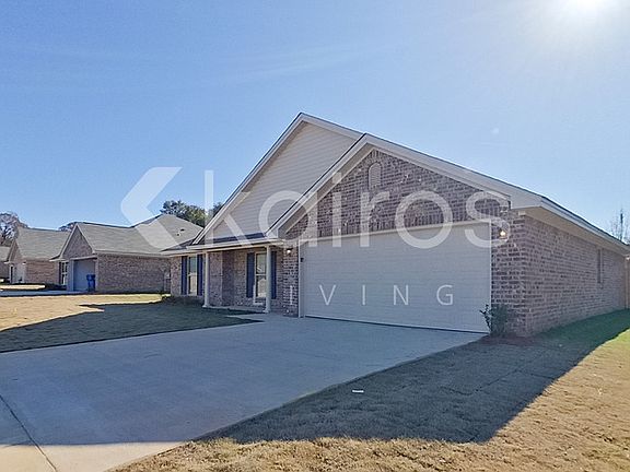 2nd image of 257 Magnolia Dr