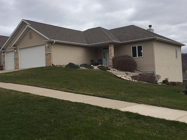 Ranch With Views, Style and Convenience