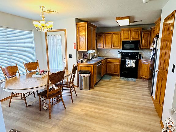 5th image of 825 E Kc Ct