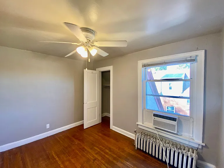 1025 Dana Ave Apts — Photo 14