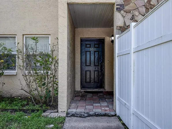 6301 58th St N APT 102, Pinellas Park, FL 33781