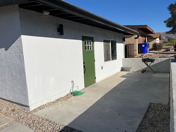 3rd image of 5333 Daisy Ave #B
