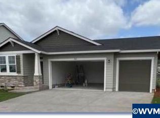 915 Marie St, Mount Angel, OR 97362