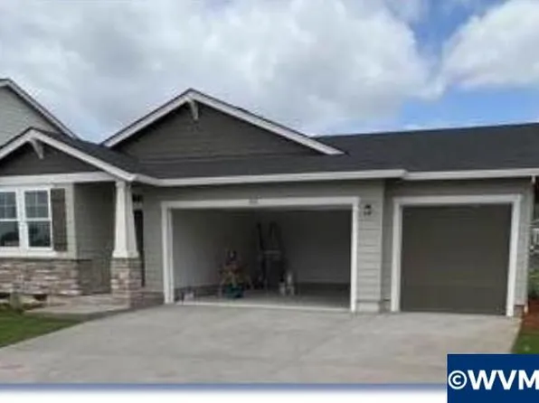 915 Marie St, Mount Angel, OR 97362