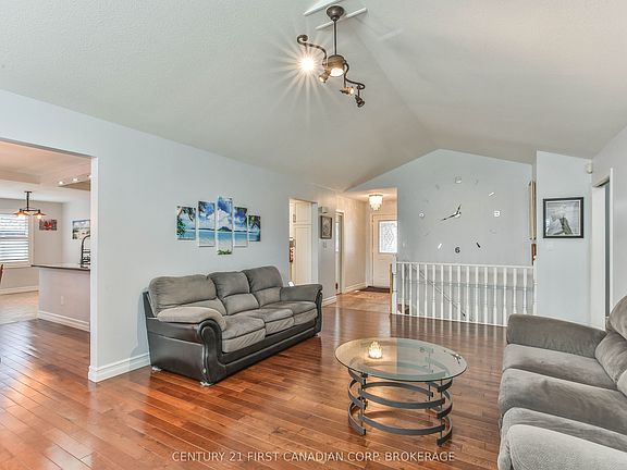 4th image of 24 Linwood Dr