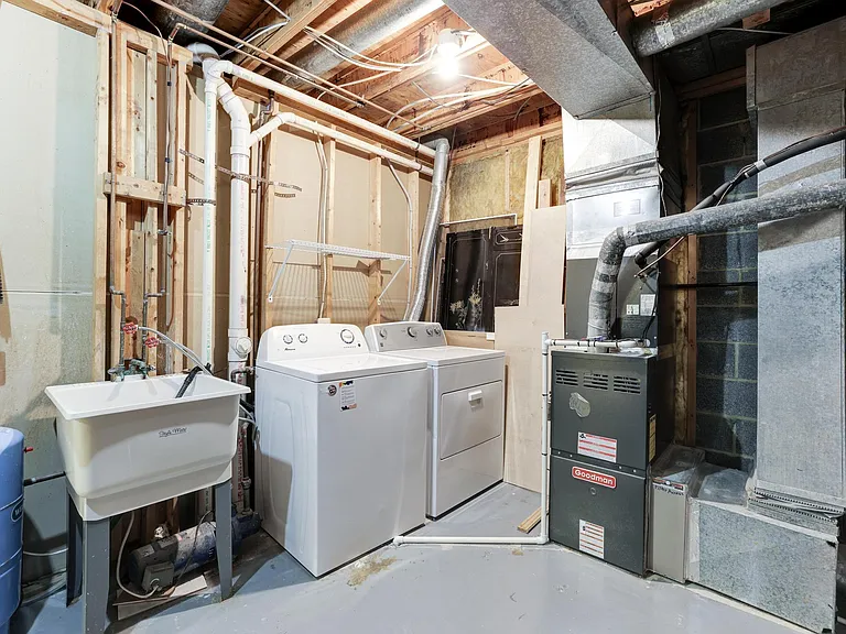 8509 Jeffersonian Ct — Photo 38