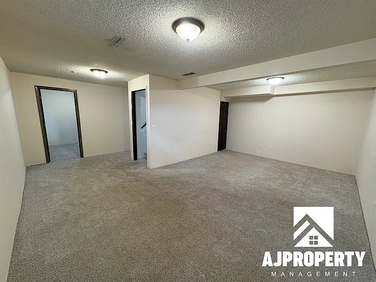 422 S Lincoln Ave — Photo 16