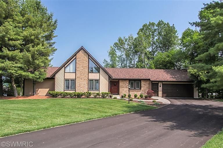 1st image of 7097 Bonaire Ct NE