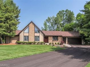 7097 Bonaire Ct NE, Rockford, MI 49341