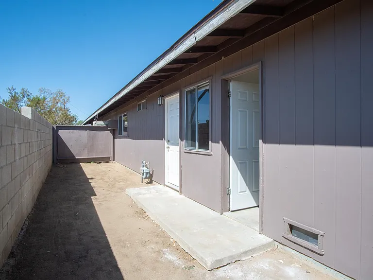 57373 Yucca Trl — Photo 24