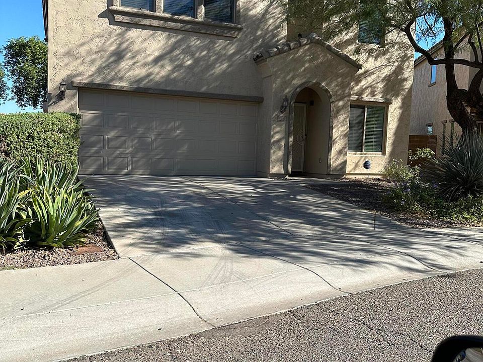 1st image of 2224 W Beverly Ln