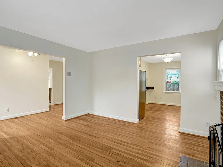 510 E Windsor Ave — Photo 7