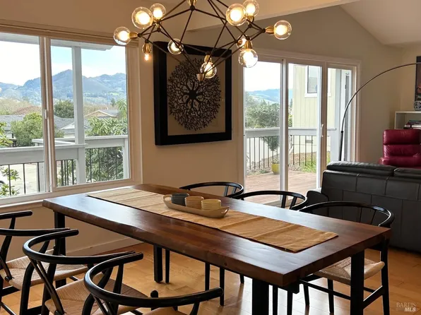 7163 Overlook Drive, Santa Rosa, CA 95409