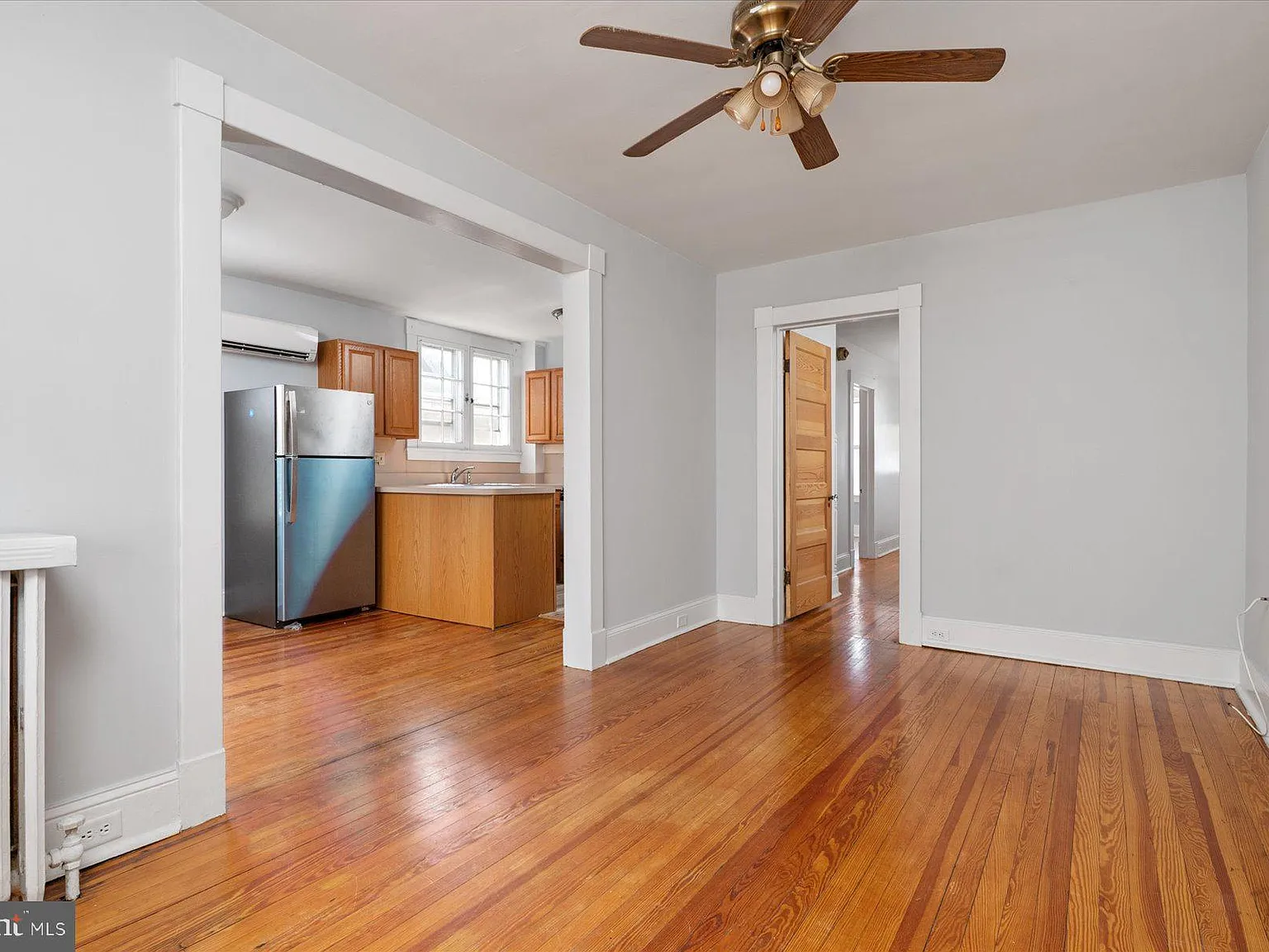 104 Maple Ave — Photo 3
