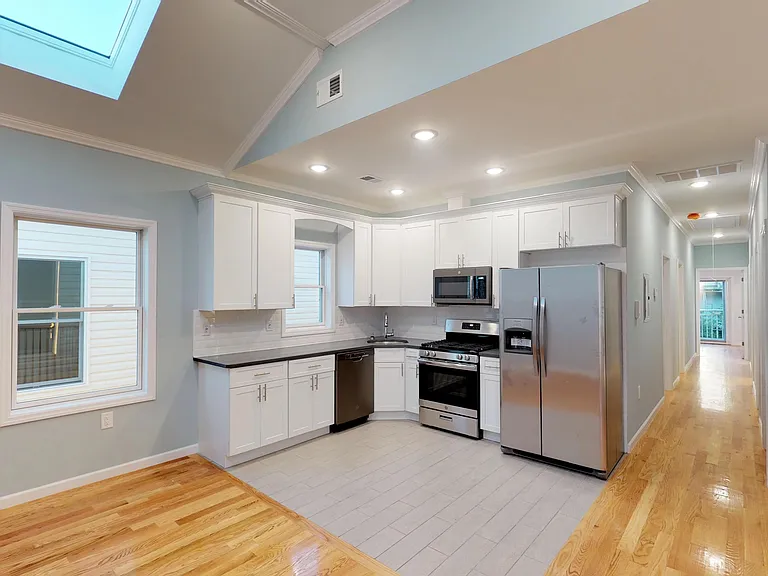 216 Terrace Ave #2 — Photo 6
