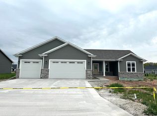 W4956 Natures Way Dr, Sherwood, WI 54169