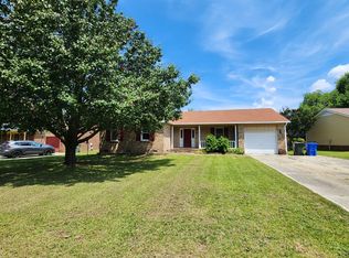 5820 Lake Villa Dr, Fayetteville, NC 28304