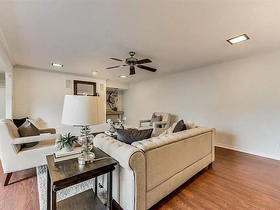2nd image of 810 Saint Paul Ct