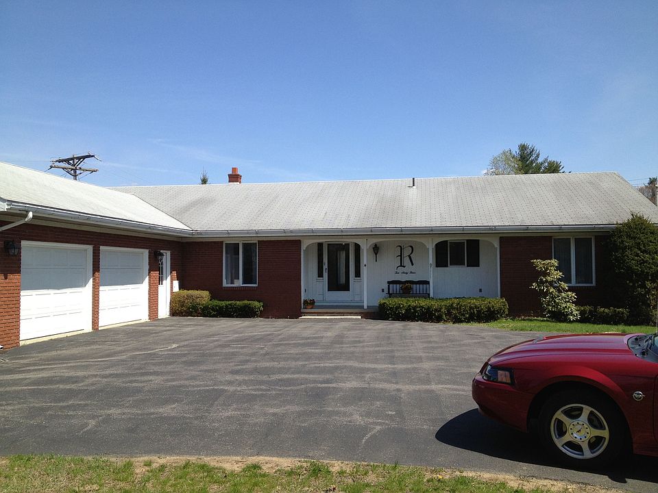FRONT OF HOUSE - SPRING 13'