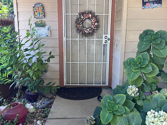 4th image of 3565 Bridgeford Dr