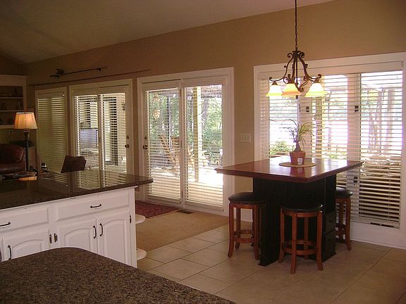 4th image of 202 Columbia Club Dr E