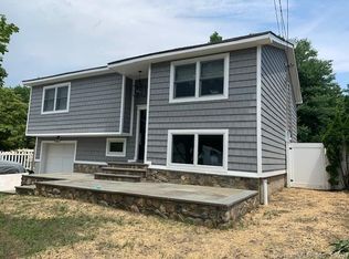 16 Country Club Rd, Norwalk, CT 06851