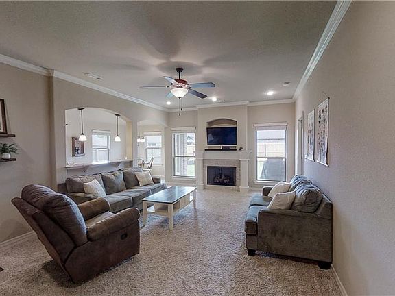3rd image of 3065 N Verona Ln
