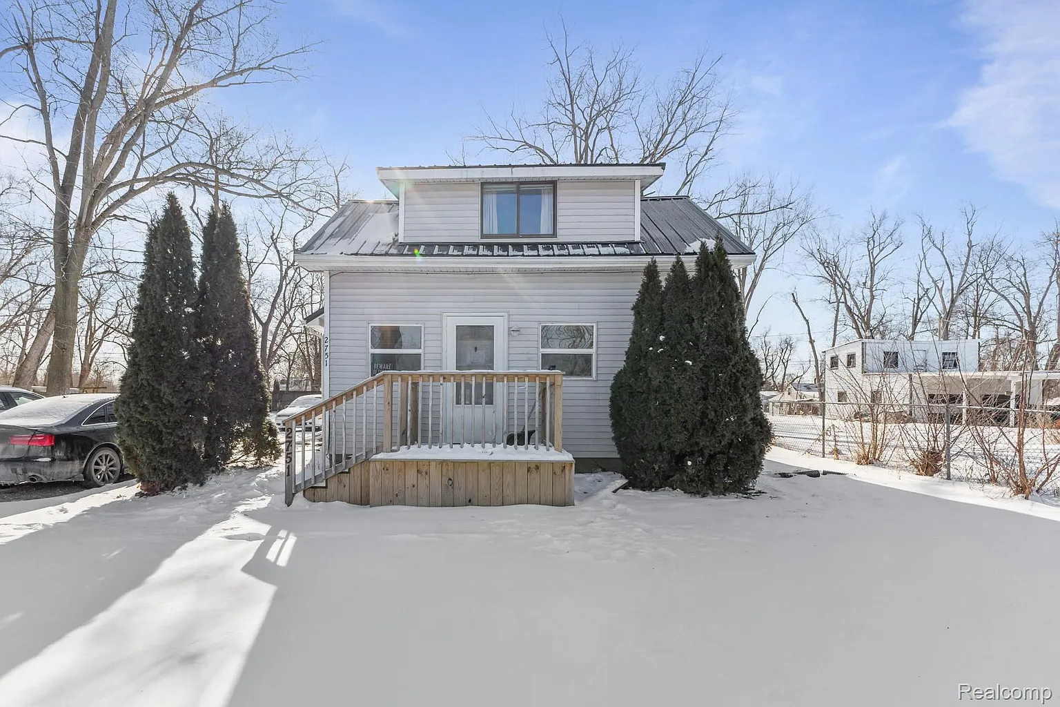 2751 Cloverdale Ave photo 1