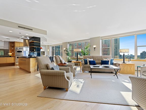 4th image of 1301 N Dearborn St #1105-06