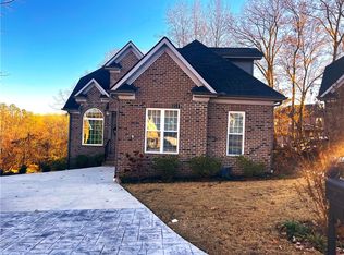 114 Courtyard Dr, Anderson, SC 29621