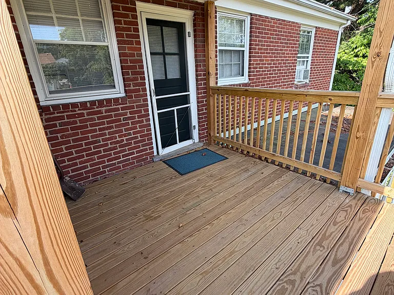 2303 Fontaine Ave #4 — Photo 8