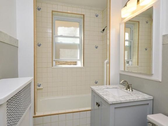 2nd image of 4028 N Lavergne Ave #1