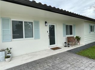 8291 NW 170th Ter, Hialeah, FL 33015
