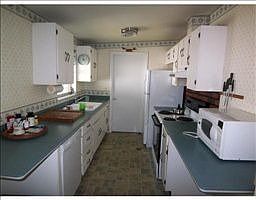 3rd image of 620 Candyce Ave