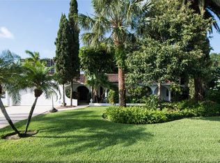 7 Bellevue Dr, Treasure Island, FL 33706