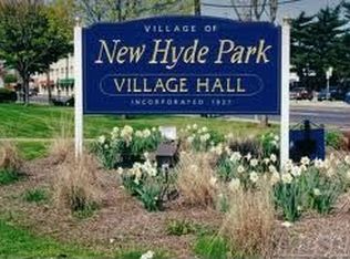 538 Lakeville Rd, New Hyde Park, NY 11040