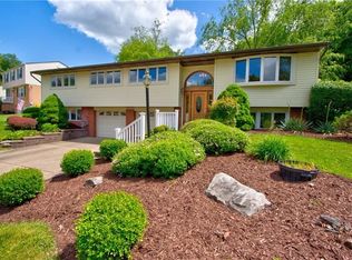 398 Winfred Manor Dr, Bethel Park, PA 15102