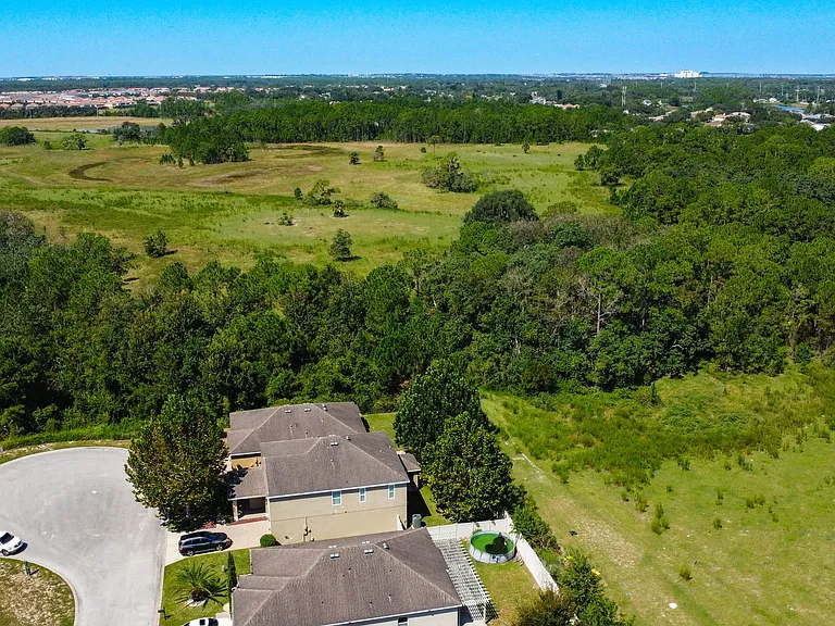 662 Vitoria Rd — Photo 37