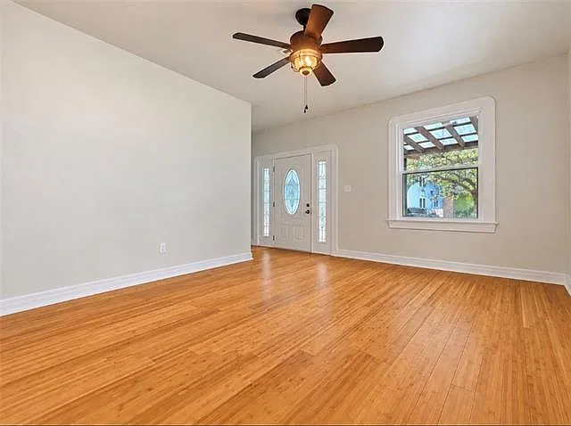 5 bed, 3.0 bath, 2020 sqft, $4,000 — Photo 3