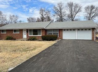 11011 Morrow Dr, Saint Ann, MO 63074