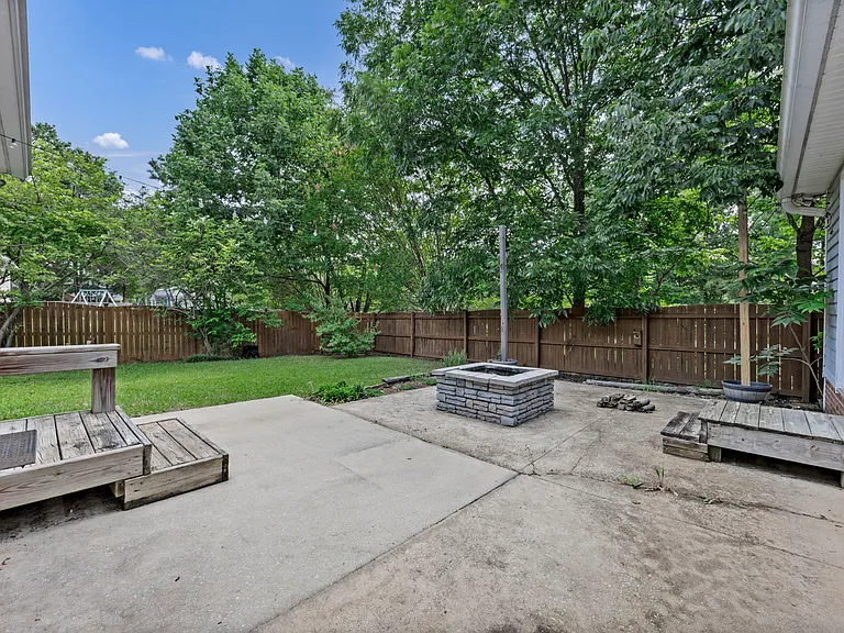103 Walnut Grove Cir — Photo 9