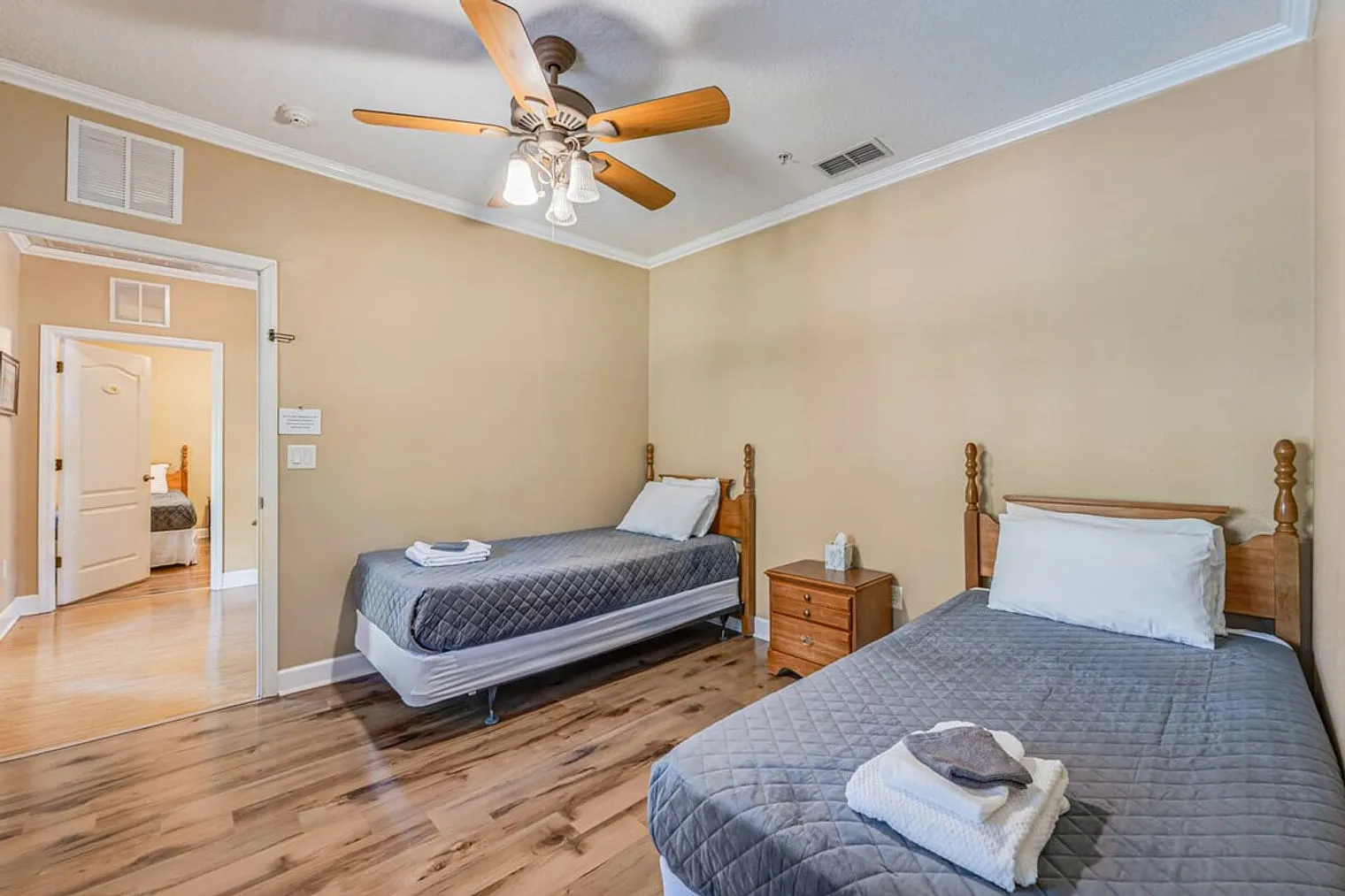 3 bed, 1.0 bath, $2,850 — Photo 3