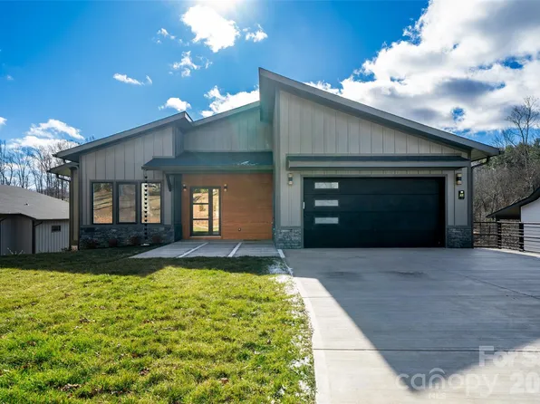 25 George Allen Rdg, Arden, NC 28704