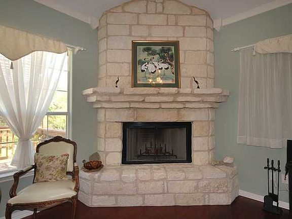 5th image of 1602 Blackjack Dr
