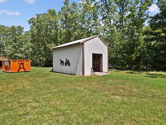 3rd image of 10193 Callaway Ln