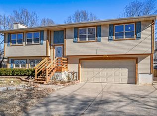 620 S Pin Oak Dr, Springfield, MO 65809