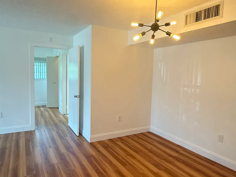 469 NE 207th Ln #101 — Photo 19