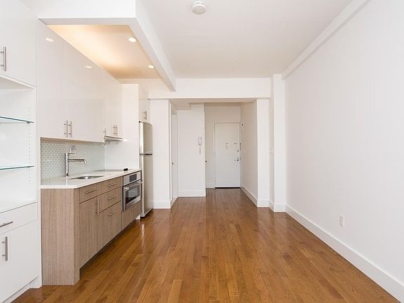 5th image of 212 W 91st St APT 1429