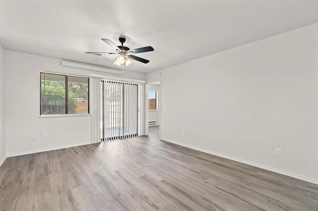 2 bed, 800 sqft, $1,650 — Photo 4