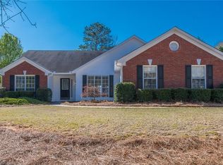 1060 Smoke Hill Ln, Hoschton, GA